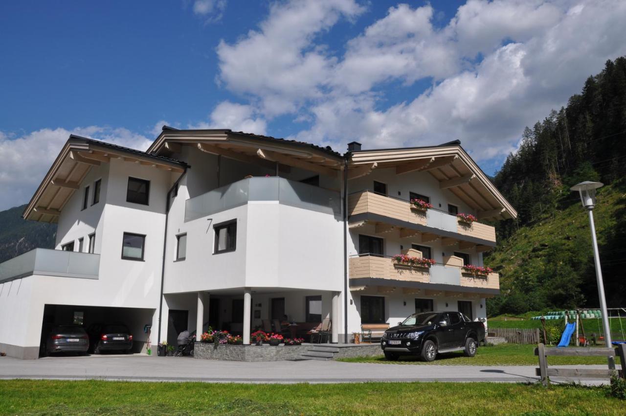 Gaestehaus Holaus Mayrhofen Ngoại thất bức ảnh