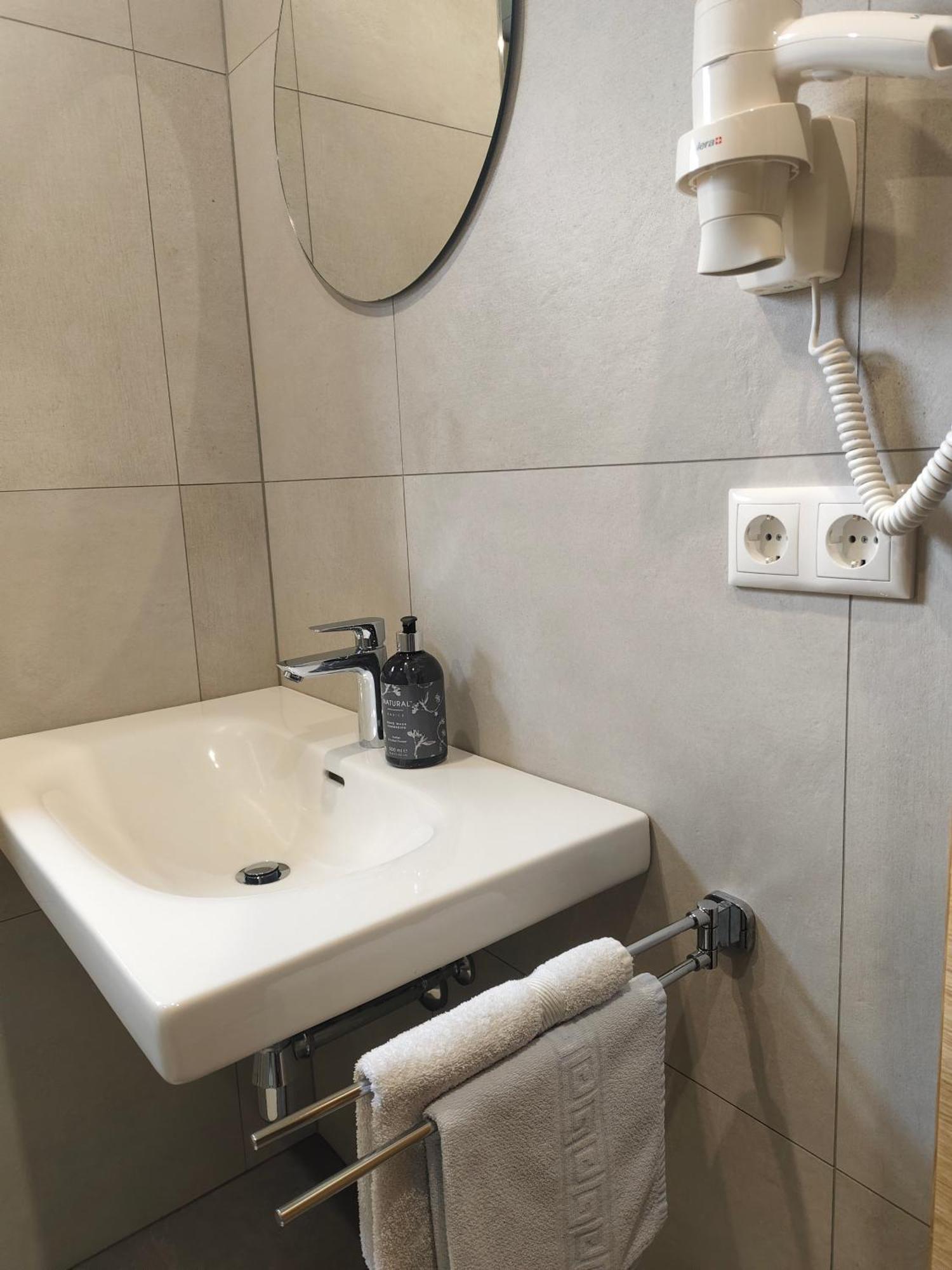 Gaestehaus Holaus Mayrhofen Ngoại thất bức ảnh